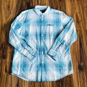 GUC INC Casual Button Down Shirt